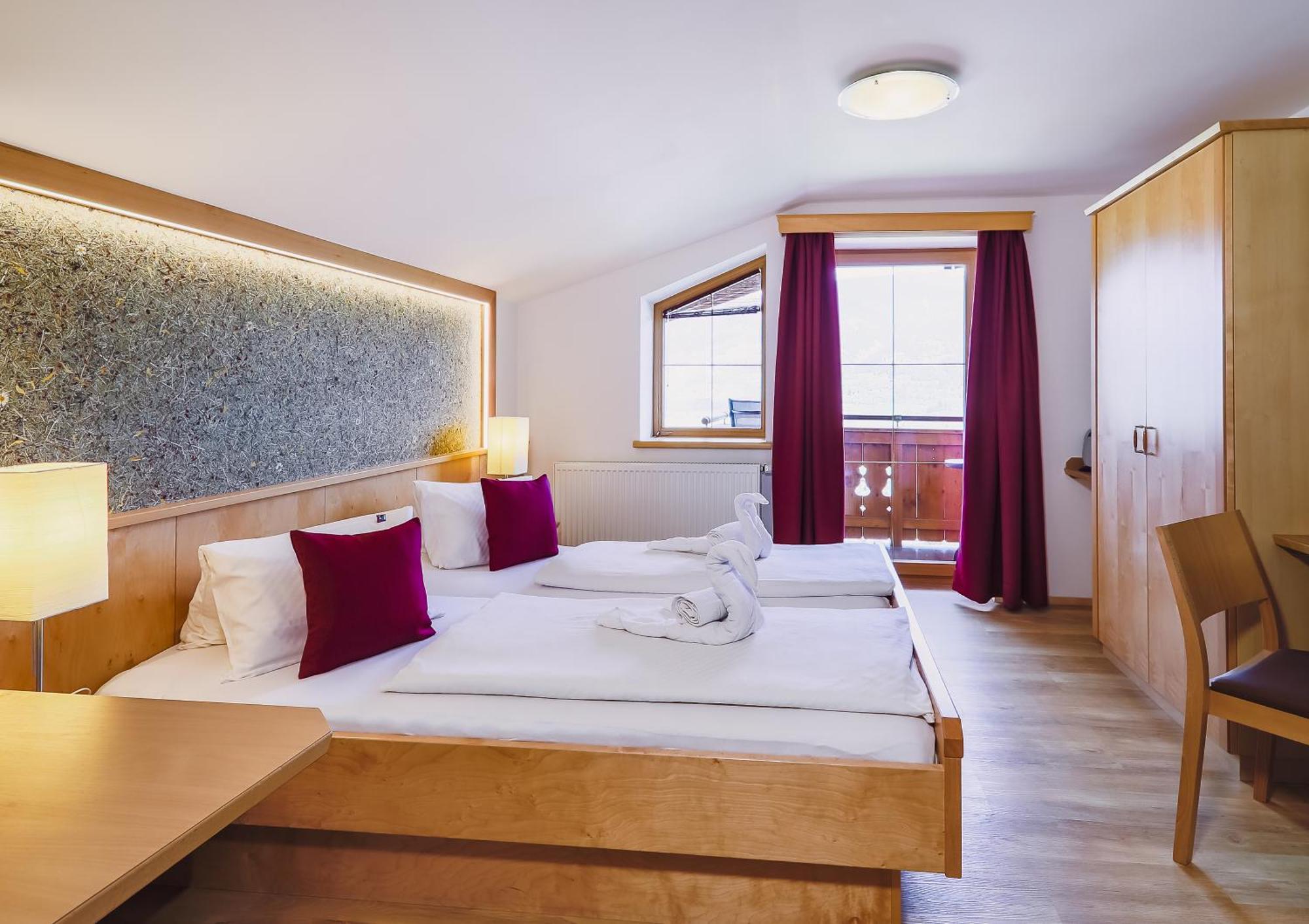 Panorama Hotel Guggenbichl - Inkl Sommerkarte, Einmaliger Eintritt Ins Tauern Spa & Bester Ausblick Ueber Kaprun Kültér fotó