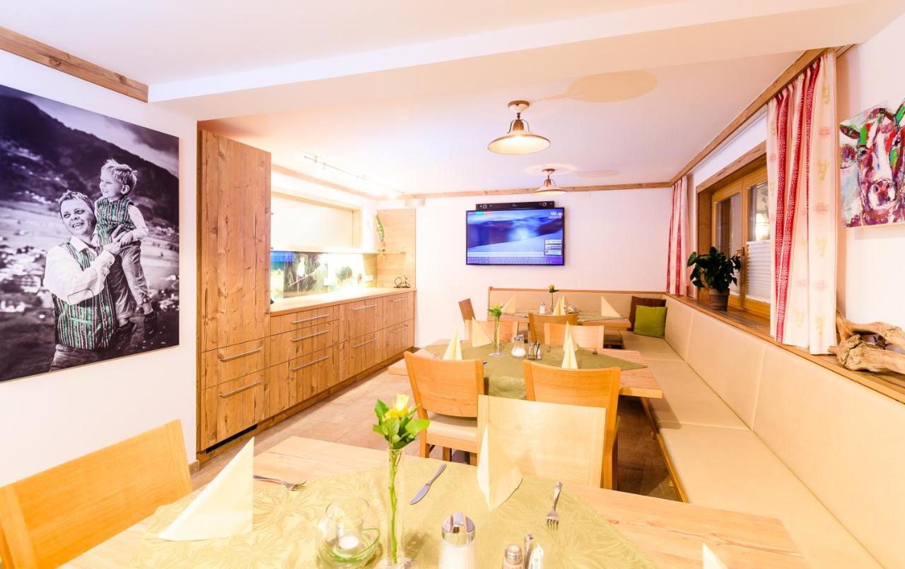 Panorama Hotel Guggenbichl - Inkl Sommerkarte, Einmaliger Eintritt Ins Tauern Spa & Bester Ausblick Ueber Kaprun Kültér fotó